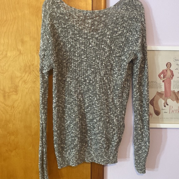 V-Neck Sweater - Picture 4 of 4